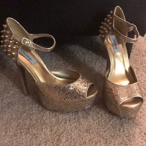 Shoes - Glitter Pumps🌙